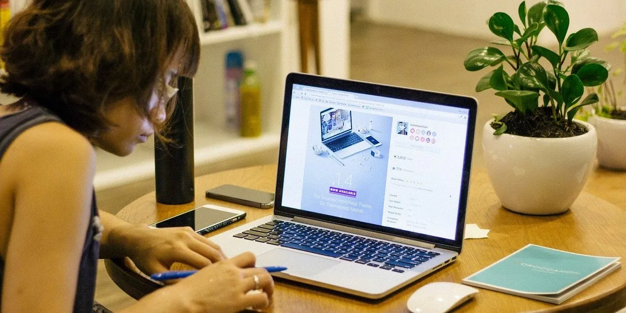 office-work-1149087_1280